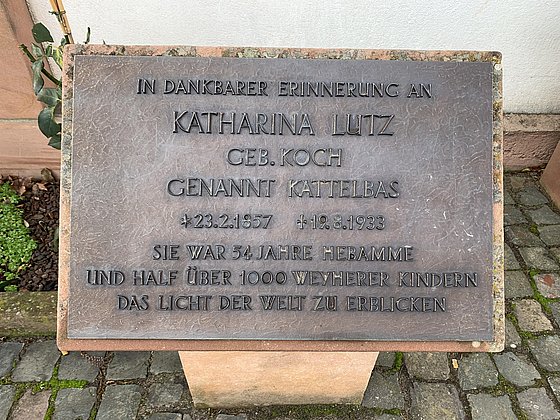 Gedenkstein am Kattelbasbrunnen